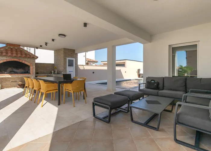 Villa Hugo